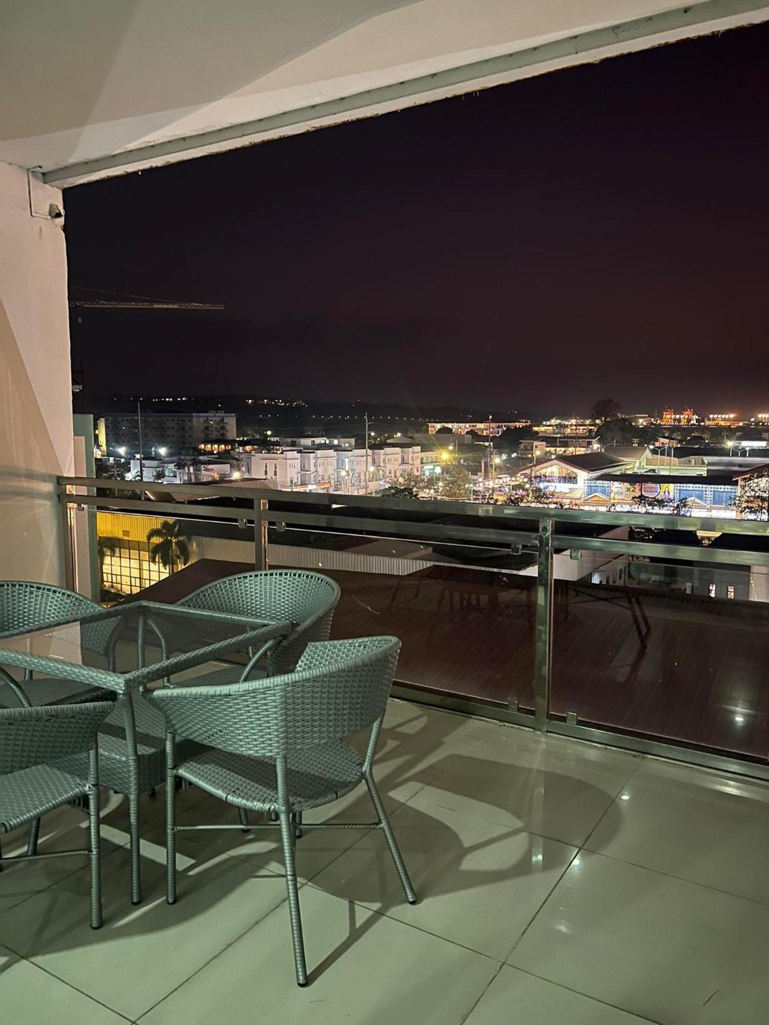 Chequers Suites Subic Bay Olongapo City Exteriör bild