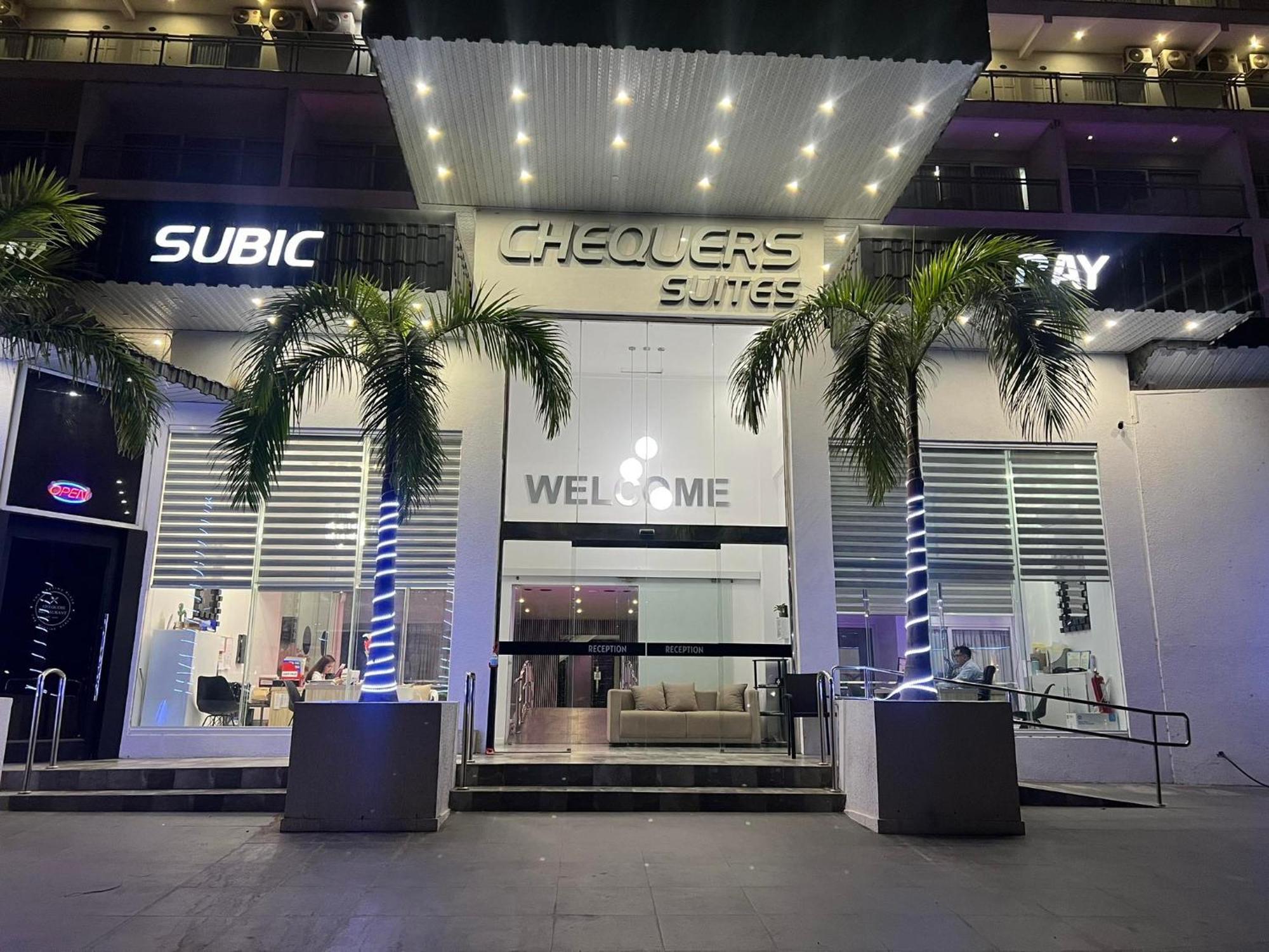 Chequers Suites Subic Bay Olongapo City Exteriör bild