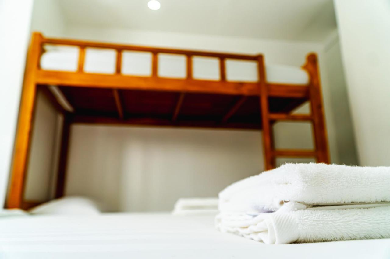Chequers Suites Subic Bay Olongapo City Exteriör bild