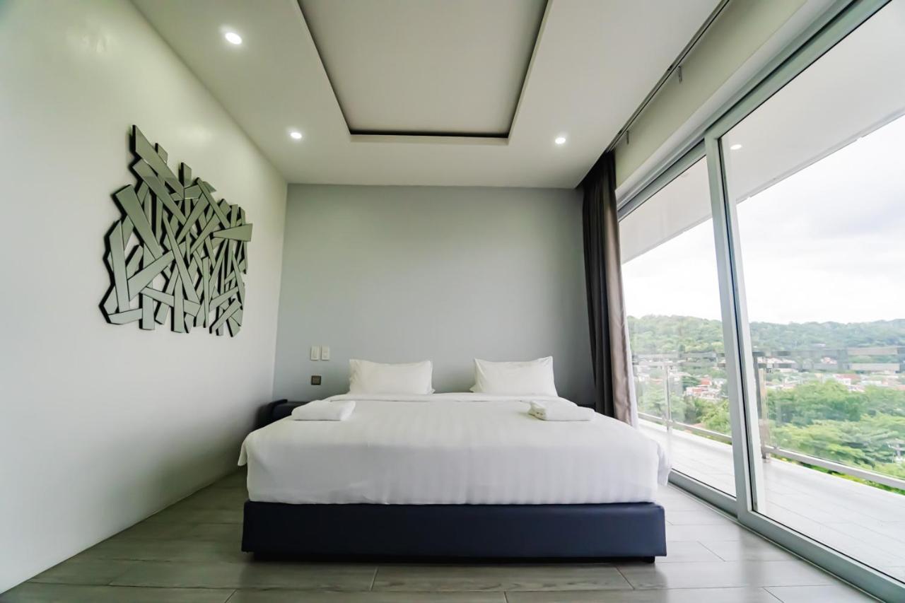 Chequers Suites Subic Bay Olongapo City Exteriör bild