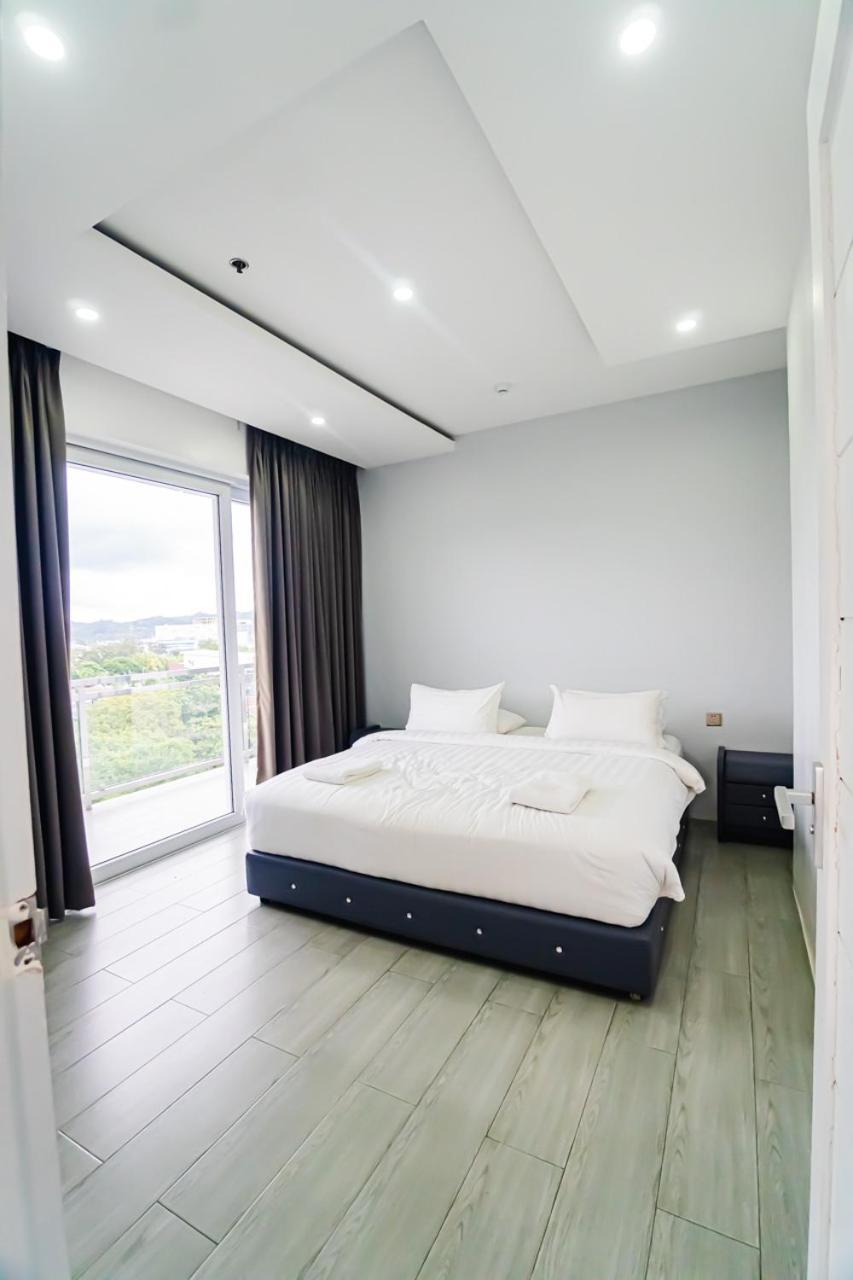 Chequers Suites Subic Bay Olongapo City Exteriör bild