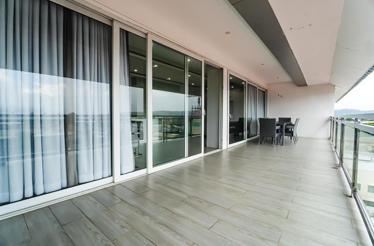 Chequers Suites Subic Bay Olongapo City Exteriör bild