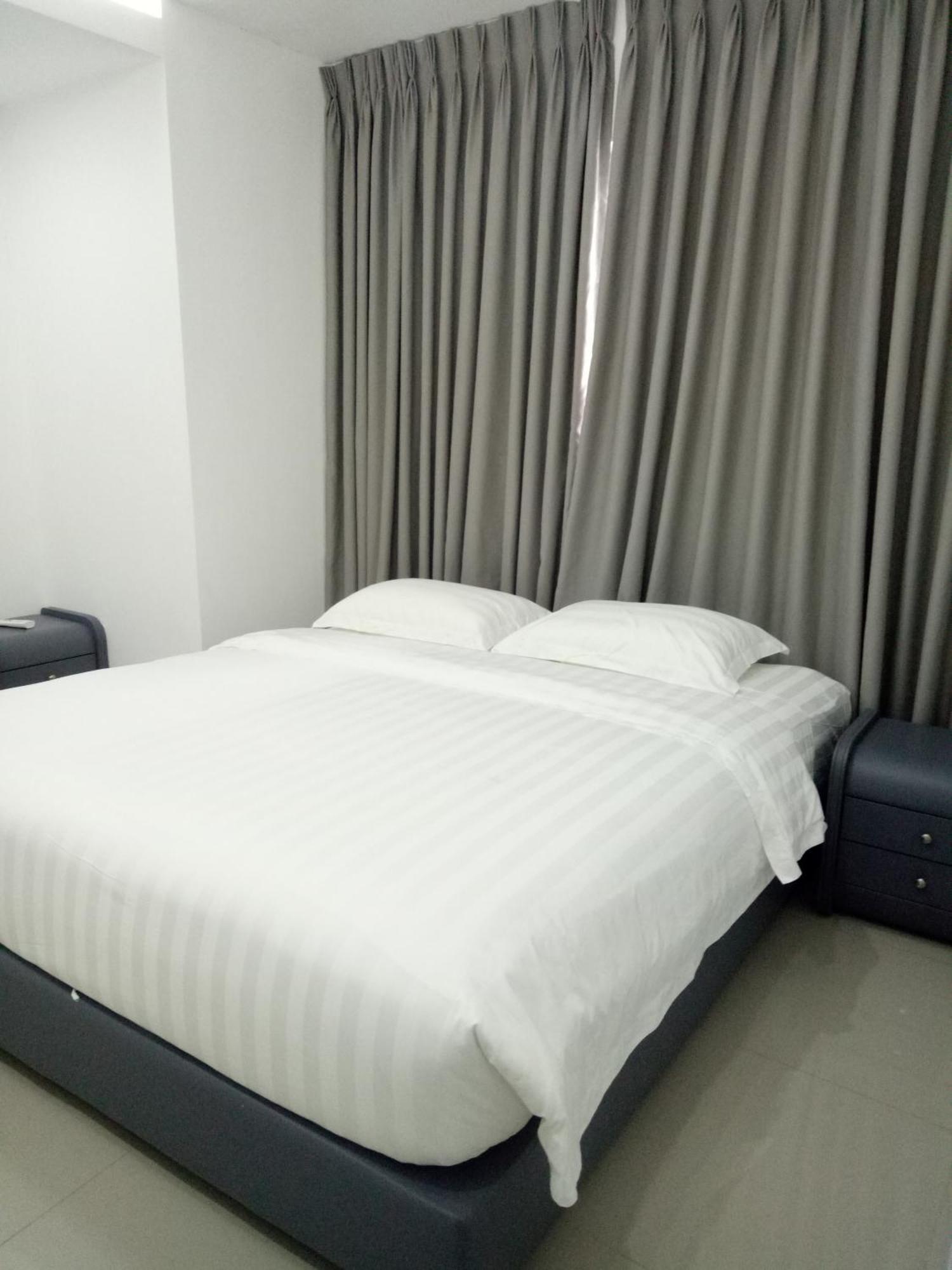 Chequers Suites Subic Bay Olongapo City Exteriör bild