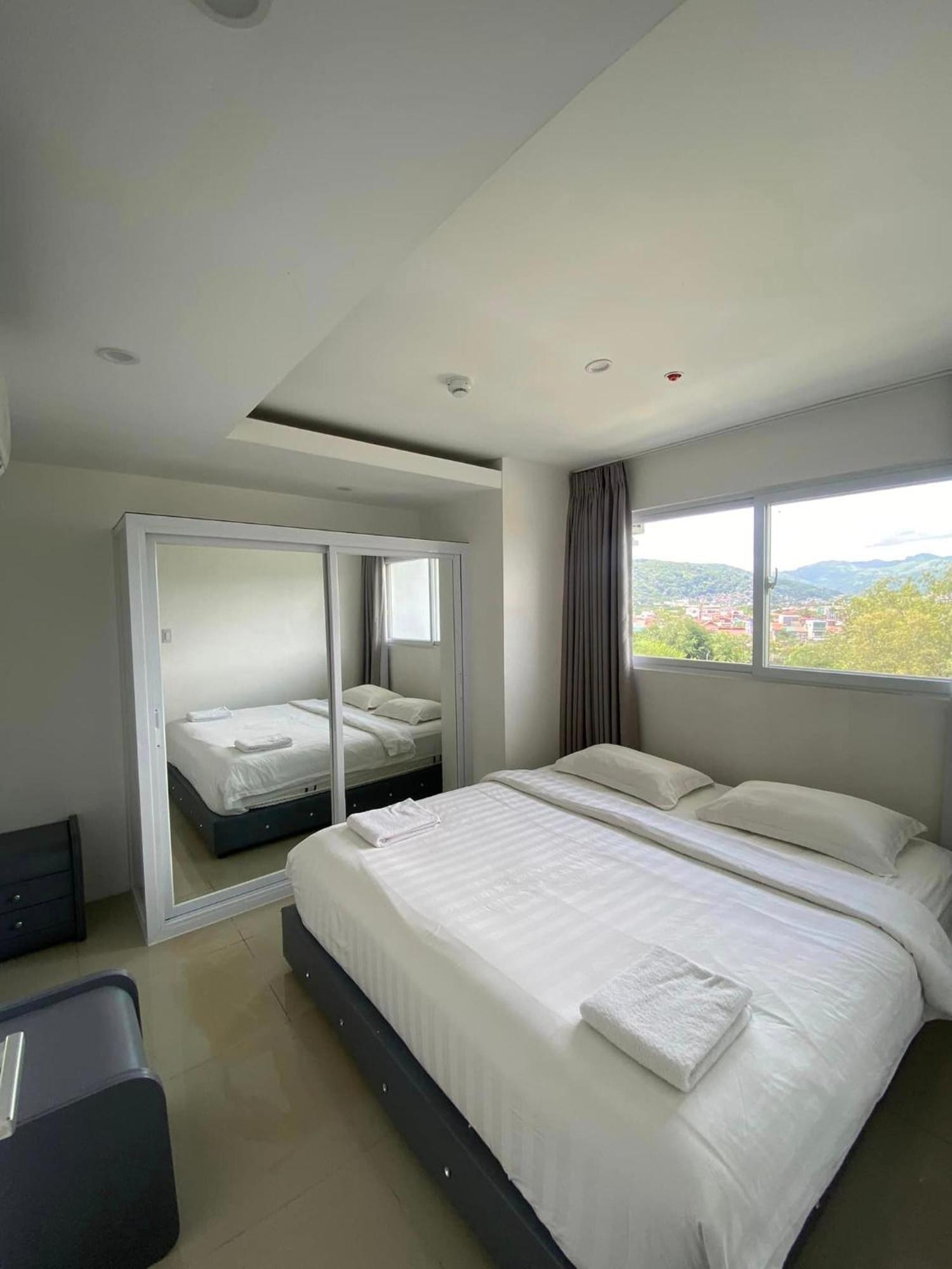 Chequers Suites Subic Bay Olongapo City Exteriör bild
